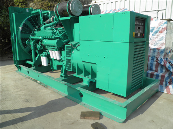 密山出租发电机 发电机组厂家：柴油发电机组的控制屏的作用是什么？